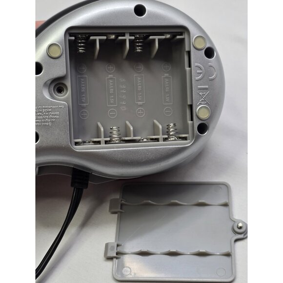 Hasbro Designer's World (2006) Game System with Remote Plug Play- WORKS - Picture 12 of 14